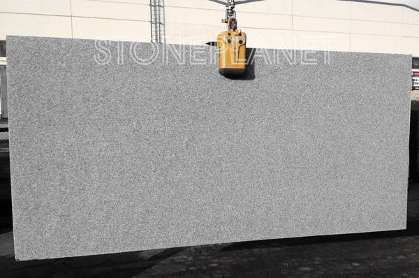 Sleb granitnyy Sesame Black g654 termo