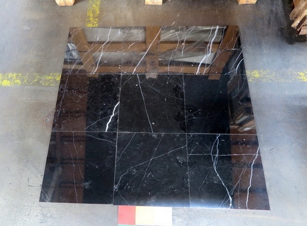 Плитка мраморная Nero Marquina 305х305х10 цена