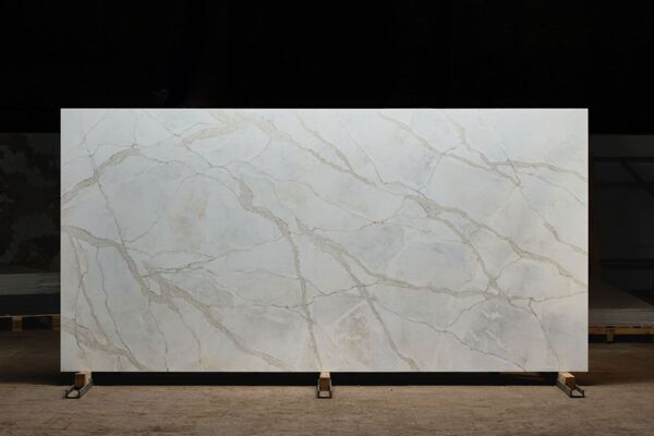 Calacatta Translucent 700 плита слэб купить