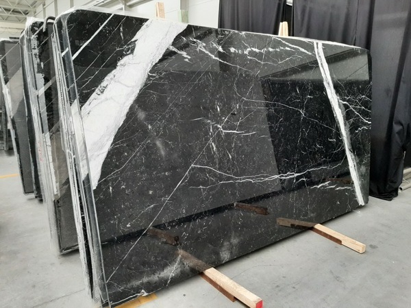 Слэб из черного мрамора Nero Marquina продажа