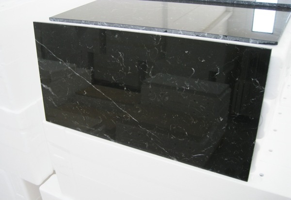 Плитка из черного  мрамора Nero Marquina 300х600х20 купить